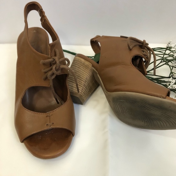 Bueno lace-up sandal - Picture 2 of 5